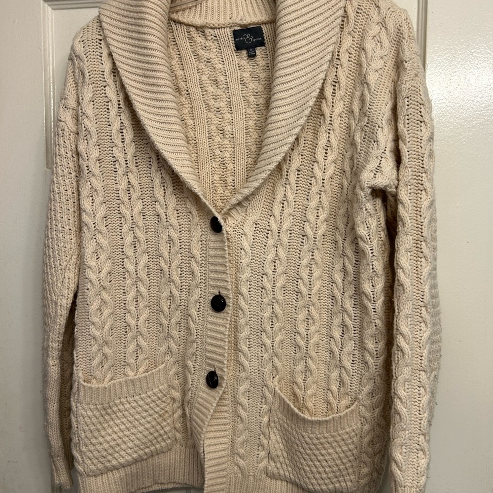 Market & Spruce Beige Knit Sweater